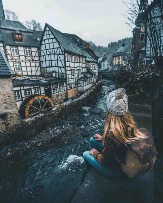 Fewomonciao2019-Panorama 2Pers Bis Max4Pers Monschau Buitenkant foto