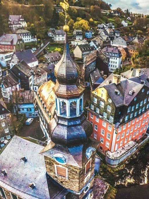 Fewomonciao2019-Panorama 2Pers Bis Max4Pers Monschau Buitenkant foto